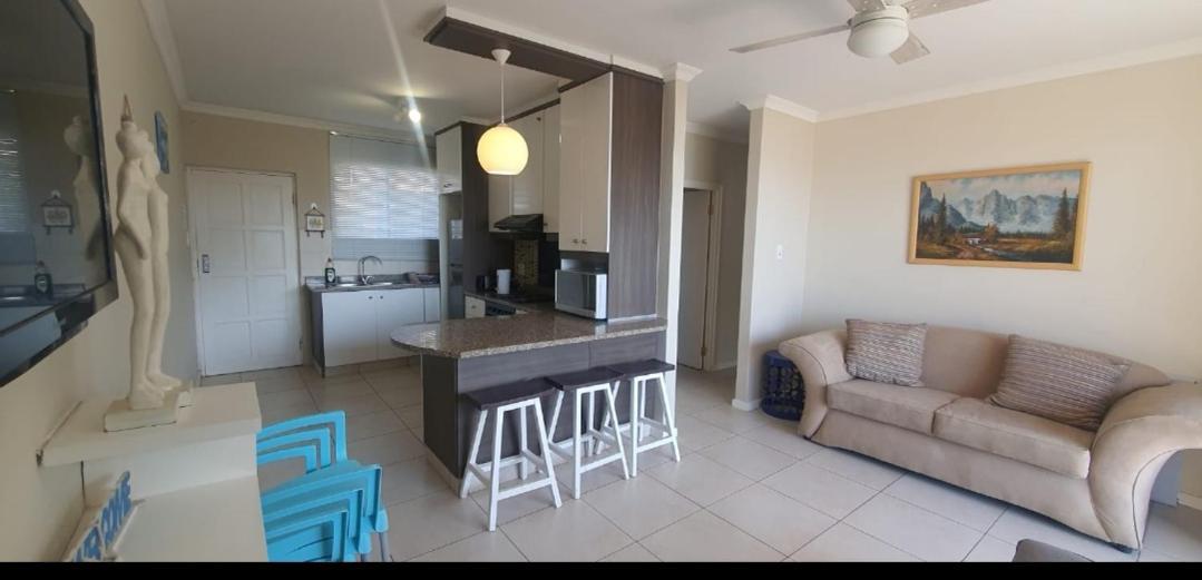 84 Camarque Umdloti Beach Экстерьер фото